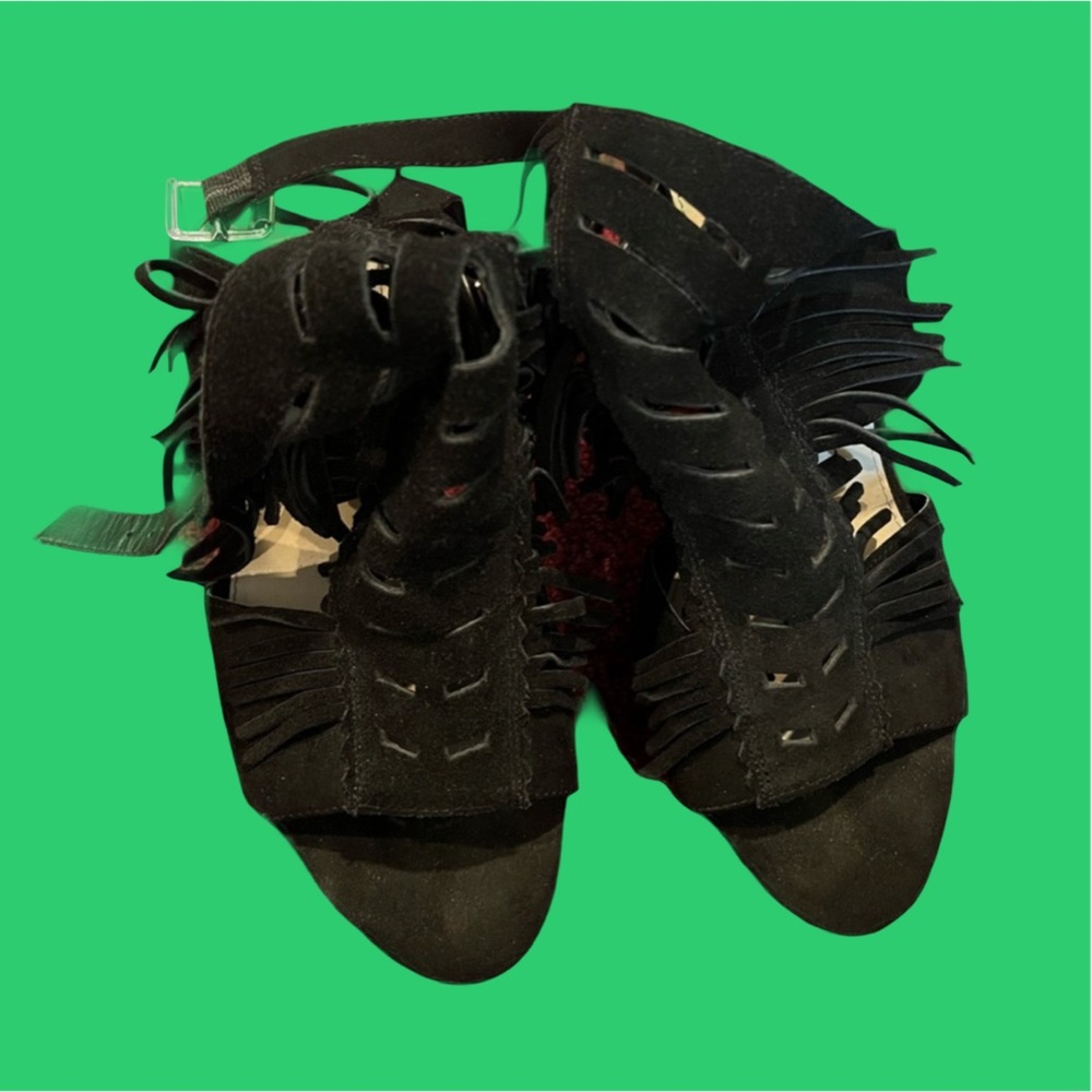 Bar lll EUC peep toe heels with fringe  size 11 HOST PICK